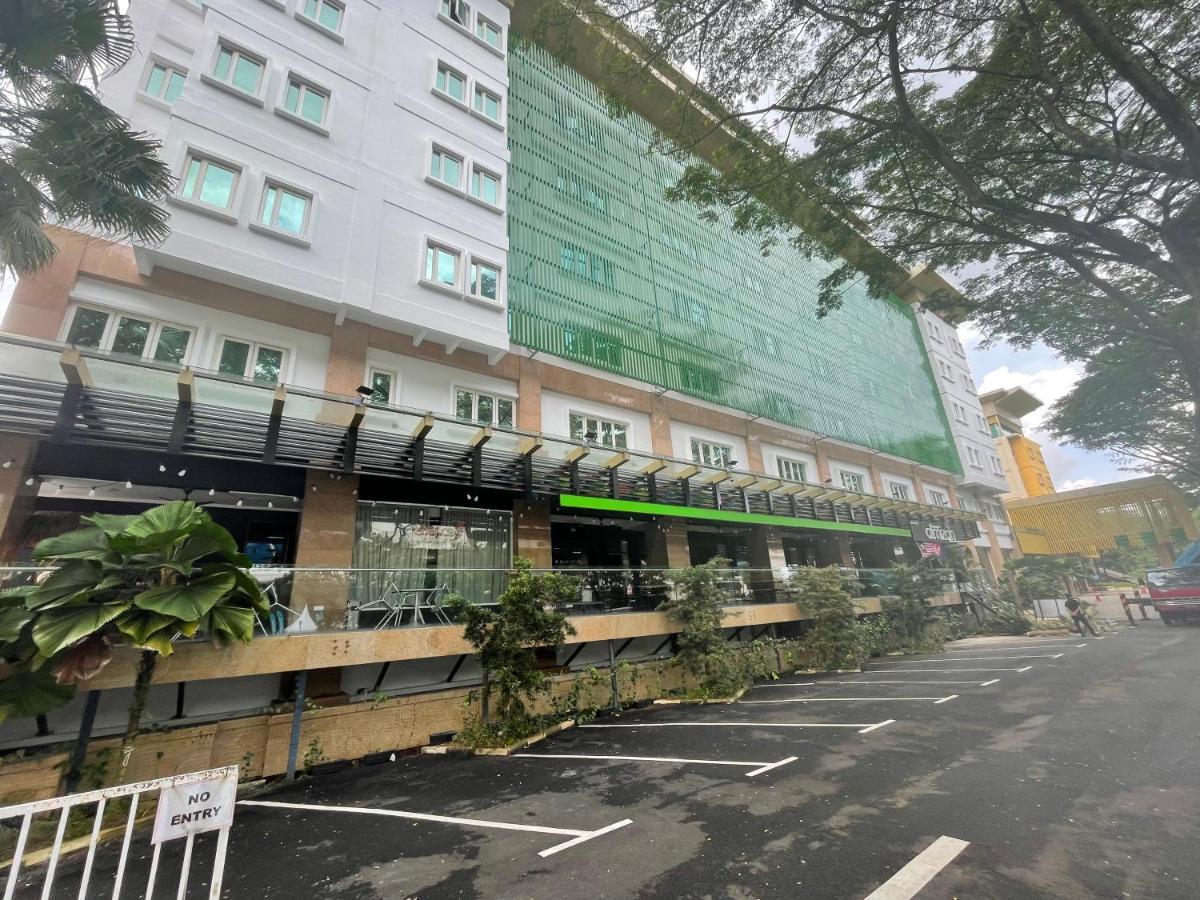 The Avenue M Hotel Johor Bahru Bagian luar foto