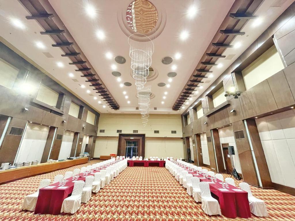 The Avenue M Hotel Johor Bahru Bagian luar foto
