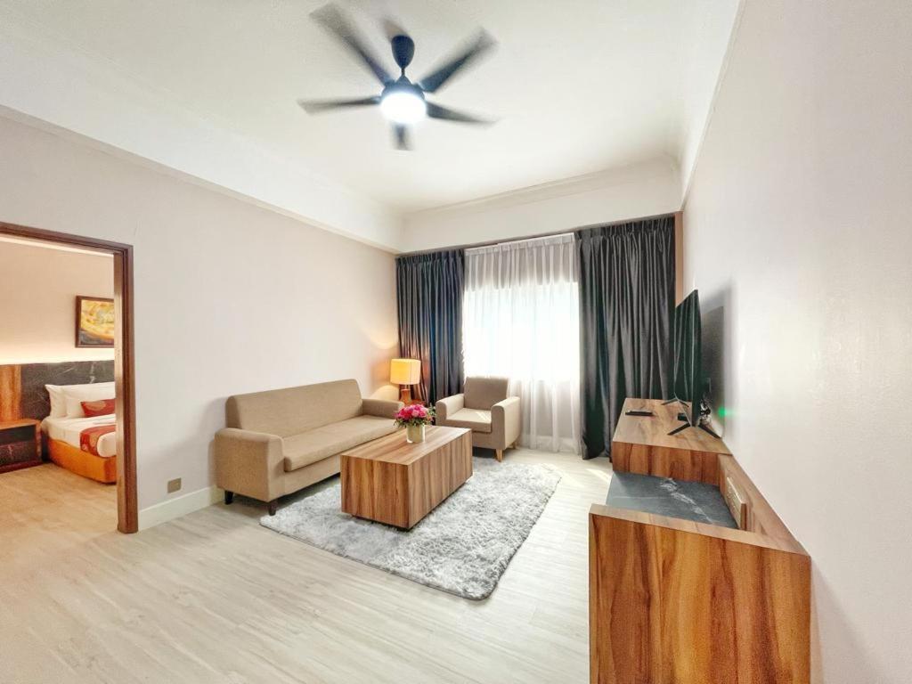 The Avenue M Hotel Johor Bahru Bagian luar foto