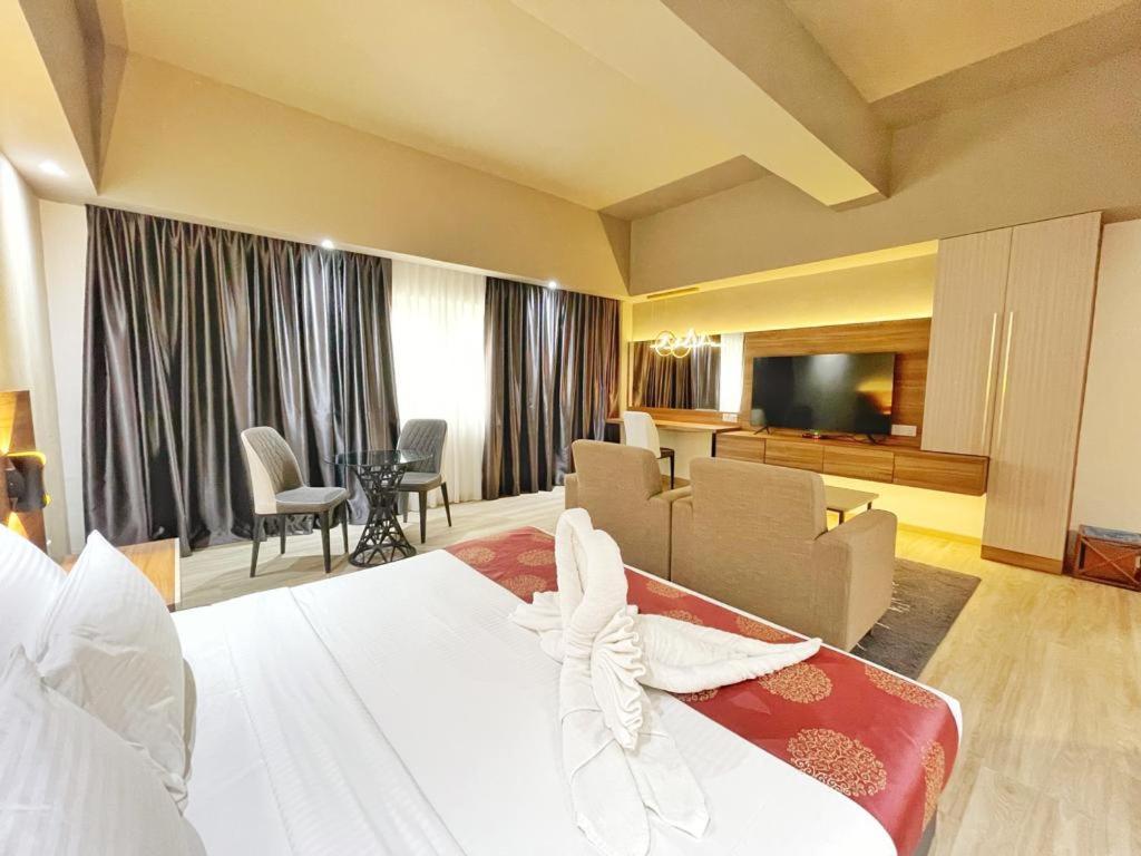 The Avenue M Hotel Johor Bahru Bagian luar foto