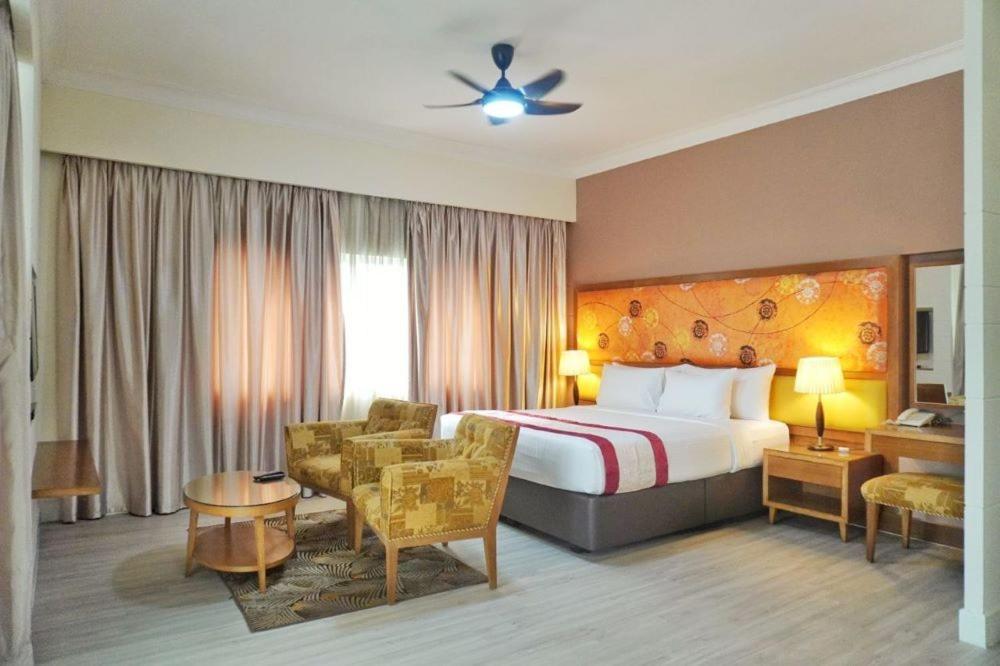 The Avenue M Hotel Johor Bahru Bagian luar foto