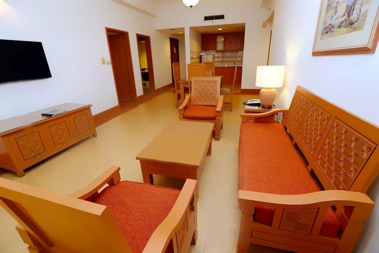 The Avenue M Hotel Johor Bahru Bagian luar foto
