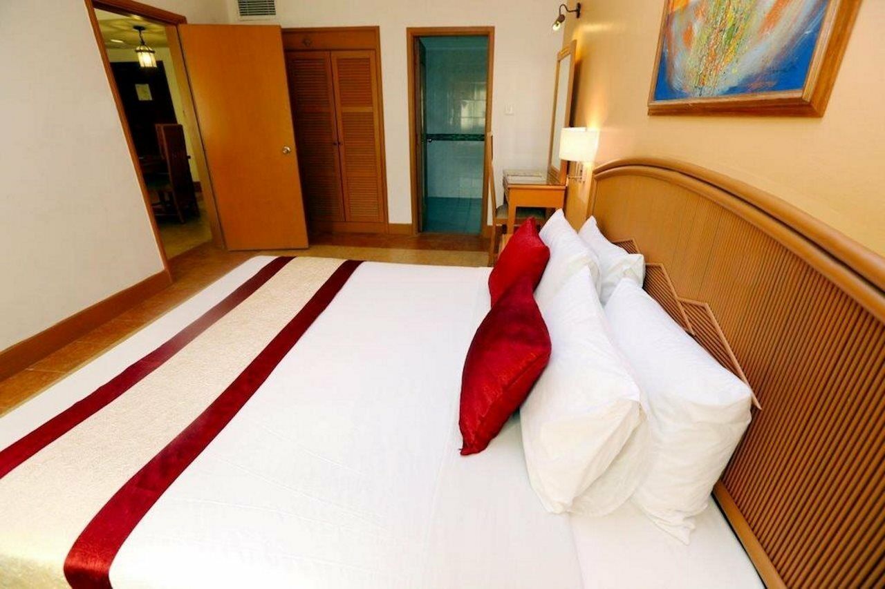 The Avenue M Hotel Johor Bahru Bagian luar foto